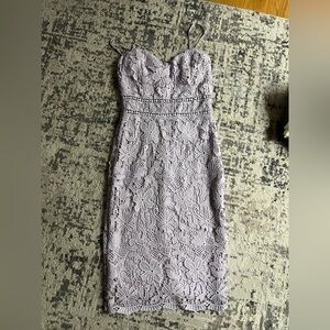 Premier Lace Midi Dress in Light Purple